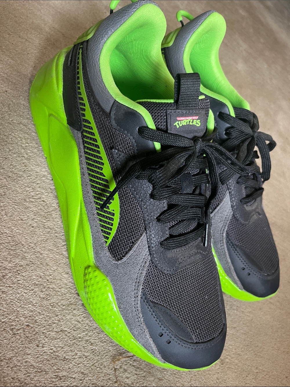 Puma Men's Black and Neon Green Athletic Sneakers
